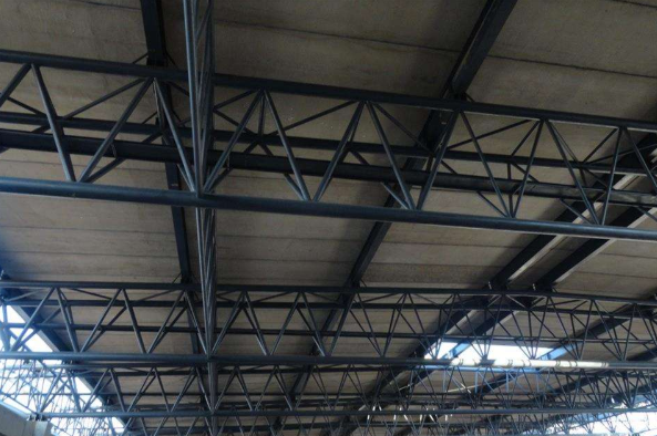 昌都如何区分管廊钢结构与桁架结构的管道支架