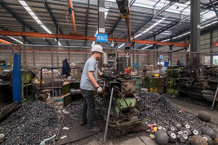 昌都网架配件-螺栓球加工车间